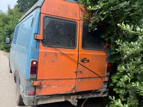1990 Mercedes-Benz T1, синий, 280000 рублей, вид 3