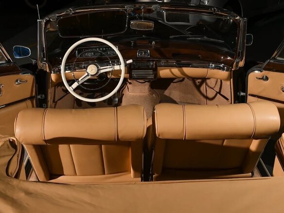 1959 Mercedes-Benz W128, коричневый - вид 2