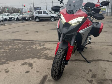 2021 Ducati Multistrada V4, красный, 3350000 рублей, вид 1
