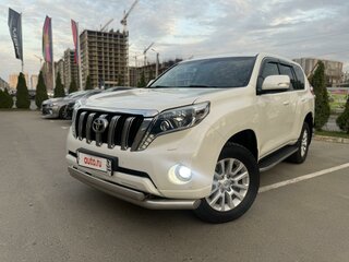 2015 Toyota Land Cruiser Prado 150 Series Рестайлинг 1, белый, 3650000 рублей, вид 1