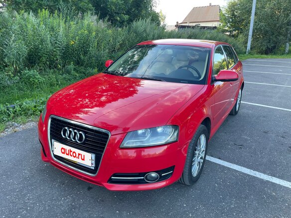 2011 Audi A3 II (8P) Рестайлинг 2, красный, 750000 рублей - вид 2
