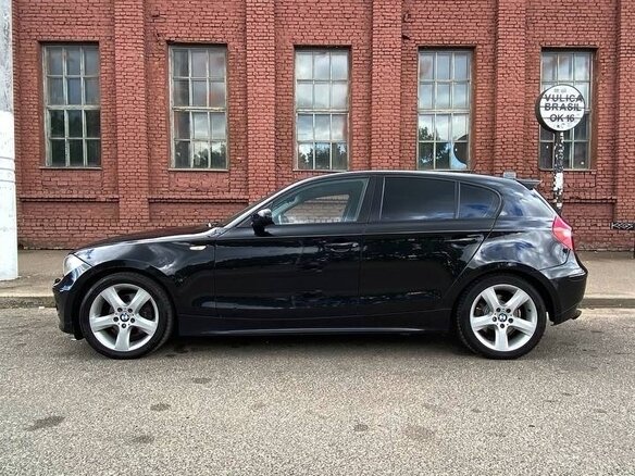 2004 BMW 1 серии 120d I (E81/E82/E87/E88), чёрный, 850000 рублей - вид 7