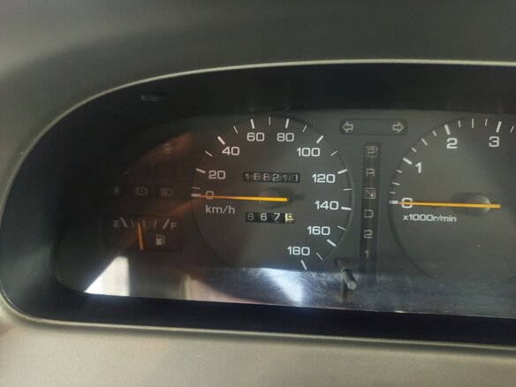 1993 Nissan Largo III (W30), красный, 400000 рублей - вид 8