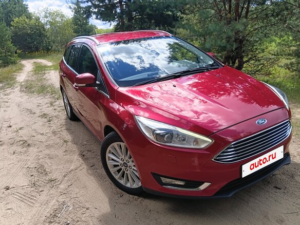 2018 Ford Focus III Рестайлинг, красный, 990000 рублей - вид 2