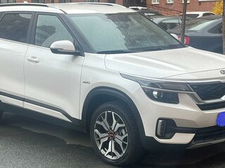 2021 Kia Seltos I, белый, 3000000 рублей, вид 2