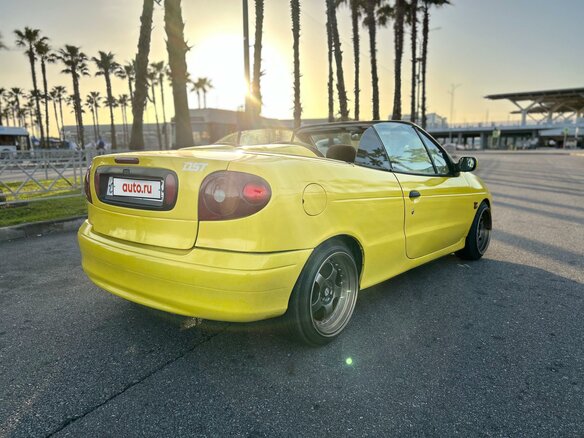 2000 Renault Megane I Рестайлинг, жёлтый - вид 2