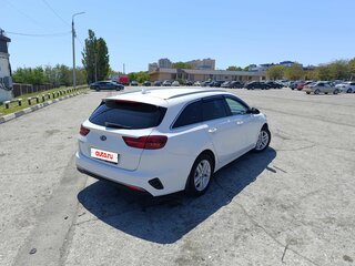 2019 Kia Ceed III, белый, 1940000 рублей, вид 2