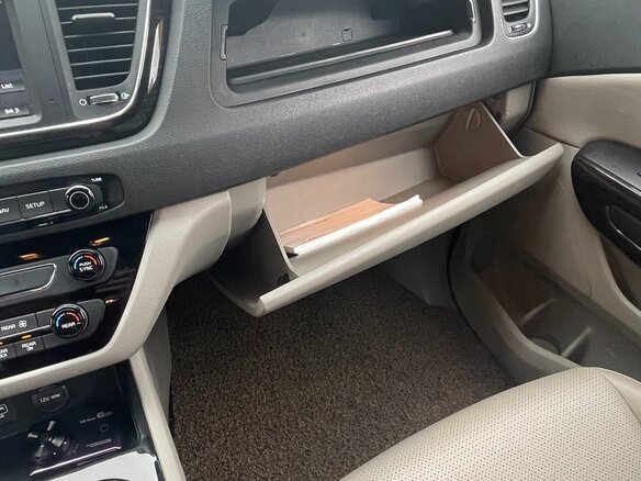 2019 Kia Carnival III, чёрный - вид 21