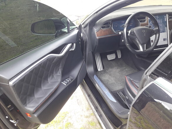 2016 Tesla Model S P90D I Рестайлинг, чёрный, 2800000 рублей - вид 6