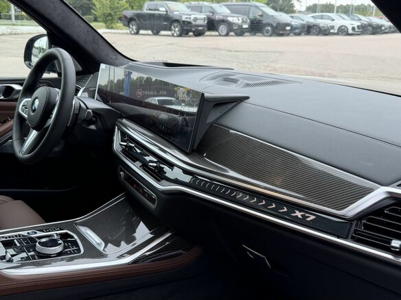 2026 BMW X7 40d I (G07) Рестайлинг, чёрный - вид 19