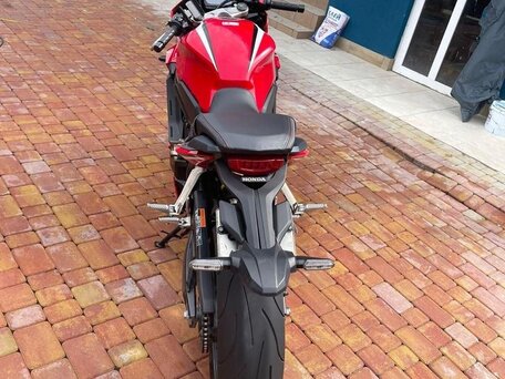 2020 Honda CBR 650R, красный, 1090000 рублей, вид 5