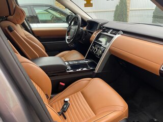 2020 Land Rover Discovery V, серый, 8000000 рублей, вид 4