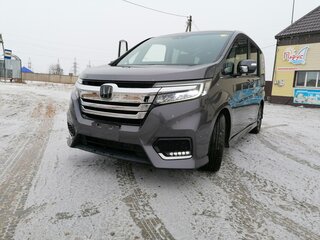 2017 Honda Stepwgn Spada V Рестайлинг, серый, 1950000 рублей, вид 3