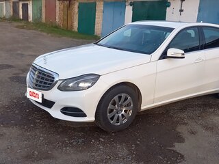 2015 Mercedes-Benz E-Класс 200 IV (W212, S212, C207) Рестайлинг, белый, 2500000 рублей, вид 1