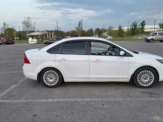 2010 Ford Focus II Рестайлинг, белый, 770000 рублей, вид 3