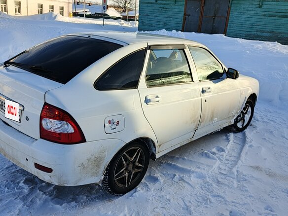 2011 Lada (ВАЗ) Priora I, белый, 275000 рублей - вид 1