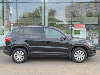 2013 Volkswagen Tiguan I Рестайлинг, чёрный, 945000 рублей, вид 4