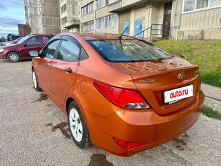 2015 Hyundai Solaris I Рестайлинг, оранжевый, 890000 рублей, вид 3