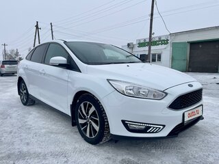 2016 Ford Focus III Рестайлинг, белый, 1300000 рублей, вид 1