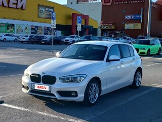 2018 BMW 1 серии 118i II (F20/F21) Рестайлинг 2, белый, 2000000 рублей, вид 2