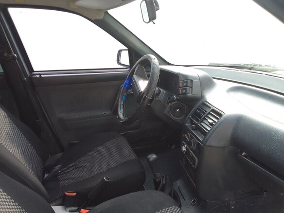 2004 Lada (ВАЗ) 2111, серебристый, 200000 рублей - вид 4