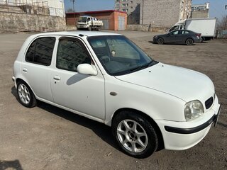 1998 Nissan March II (K11), белый, 200000 рублей, вид 1