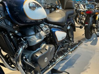 2026 Royal Enfield Super Meteor, синий, 792000 рублей, вид 4