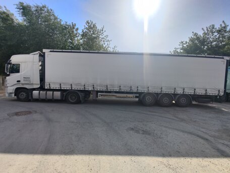 2023 UzAutoTrailer UAT-SCFG-9226.01, серебристый, 3000000 рублей, вид 2