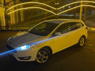 2015 Ford Focus III Рестайлинг, белый, 800000 рублей, вид 2