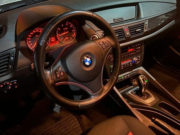2011 BMW X1 20i I (E84), белый, 1430000 рублей - вид 13