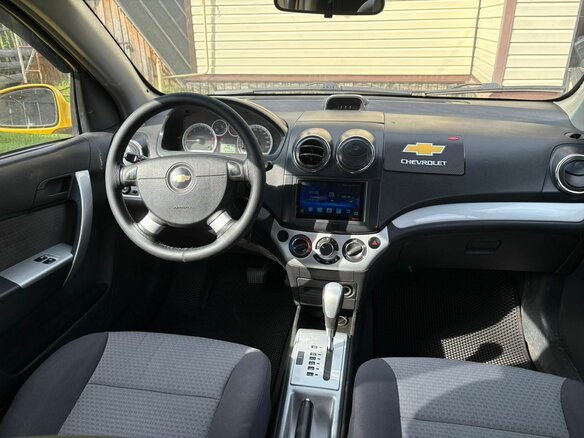 2008 Chevrolet Aveo I Рестайлинг, жёлтый, 470000 рублей - вид 11