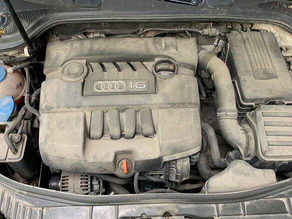 2010 Audi A3 II (8P) Рестайлинг 2, белый, 1000000 рублей - вид 12