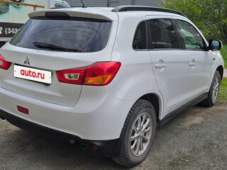 2013 Mitsubishi ASX I Рестайлинг, белый, 1350000 рублей, вид 4