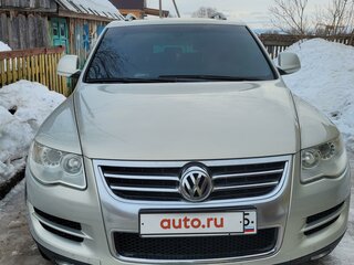 2008 Volkswagen Touareg I Рестайлинг, серебристый, 990000 рублей, вид 3