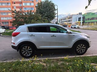 2015 Kia Sportage III Рестайлинг, белый, 1300000 рублей, вид 2