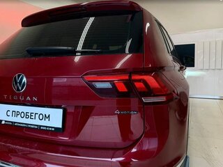 2021 Volkswagen Tiguan II Рестайлинг, красный, 3012000 рублей, вид 4