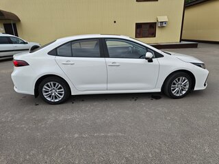 2021 Toyota Corolla XII (E210), белый, 1960000 рублей, вид 4