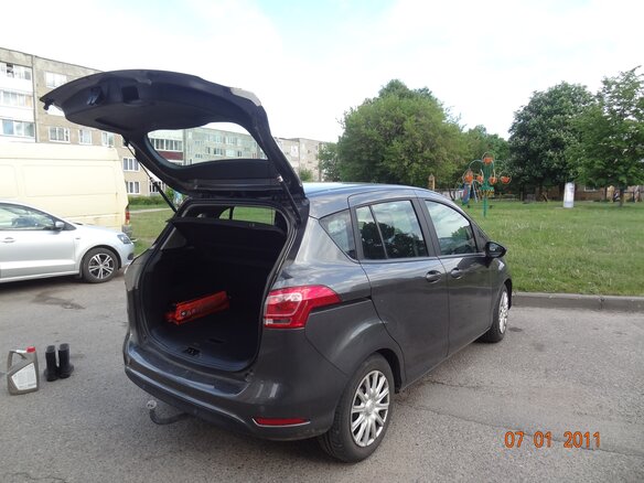 2017 Ford B-MAX, серый, 1400000 рублей - вид 6
