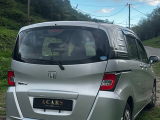 2015 Honda Freed Spike I Рестайлинг 2, серебристый, 800000 рублей, вид 5