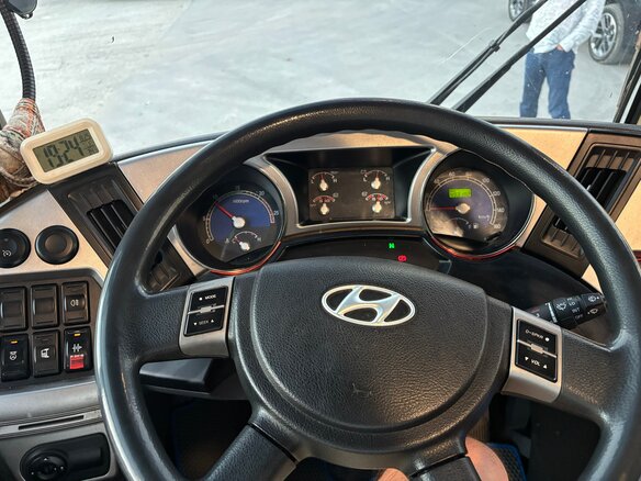 2017 Hyundai Universe, синий, 8200000 рублей - вид 14