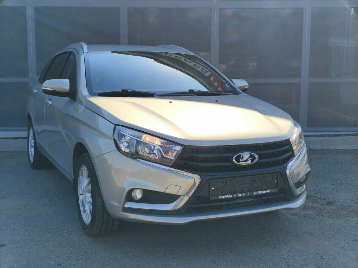 Открыть фотографии: Lada (ВАЗ) Vesta I