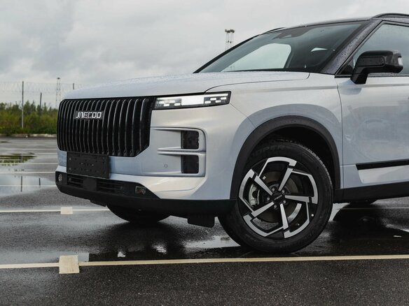 2025 Jaecoo J7 I, серебристый - вид 1