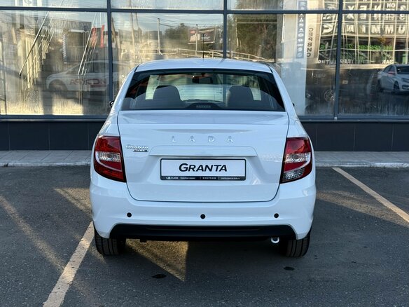 2026 Lada (ВАЗ) Granta I Рестайлинг, белый, 1210000 рублей - вид 3