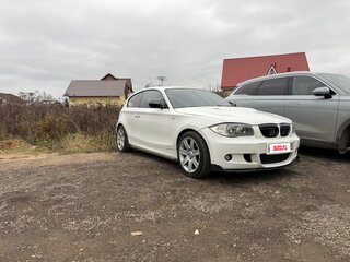 2011 BMW 1 серии 116i I (E81/E82/E87/E88) Рестайлинг, белый, 1200000 рублей, вид 5