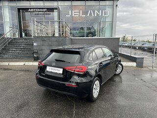 2020 Mercedes-Benz A-Класс 200 IV (W177), чёрный, 2050000 рублей, вид 5