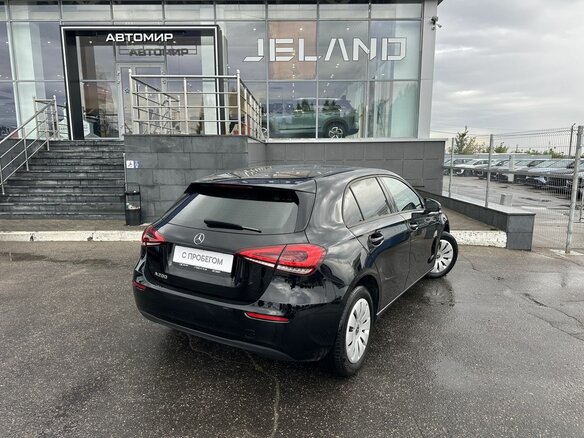 2020 Mercedes-Benz A-Класс 200 IV (W177), чёрный, 2030000 рублей - вид 4