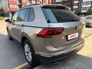 2020 Volkswagen Tiguan II Рестайлинг, коричневый, 2950000 рублей, вид 1