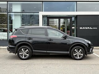 2017 Toyota RAV4 IV (XA40) Рестайлинг, чёрный, 1739000 рублей, вид 4