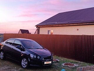 2015 Chevrolet Aveo II, чёрный, 900000 рублей, вид 4