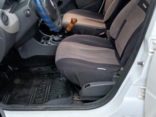 2010 Renault Logan I Рестайлинг, белый, 225000 рублей, вид 5